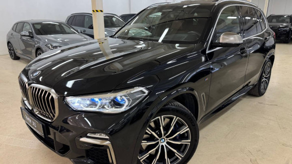 BMW X5 xDriveM50i A/T