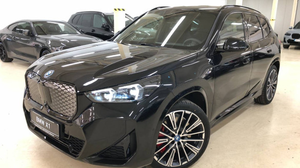 BMW iX1 xDrive30