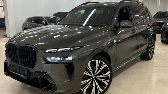 BMW X7 xDrive 40i mHEV A/T