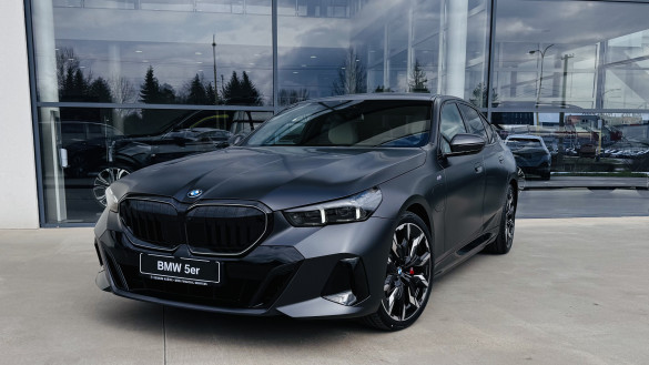 BMW 550e xDrive Sedan